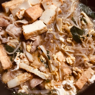 キムチ鍋の素で厚揚げと炒り卵、豚こま肉の煮物